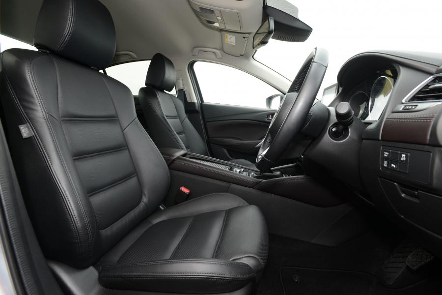 Интерьер Mazda6 Sedan 2015 года  (UK) (фото 36 из 46)